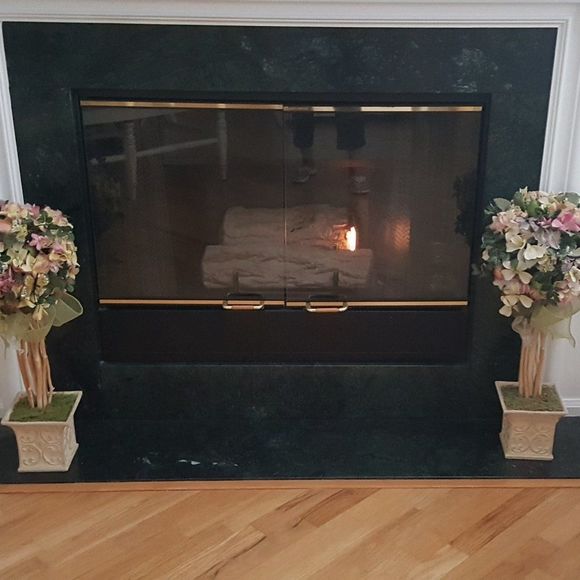 FAUX FLORAL POTTED TOPIARY 25" Tall. - Picture 3 of 6